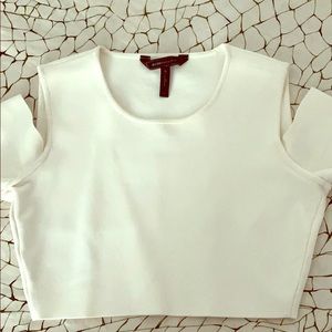 BCBGMAXAZRIA Brand New - bandage crop top